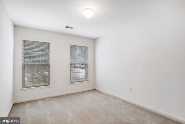 46764 MANCHESTER TER, Sterling, VA 20165