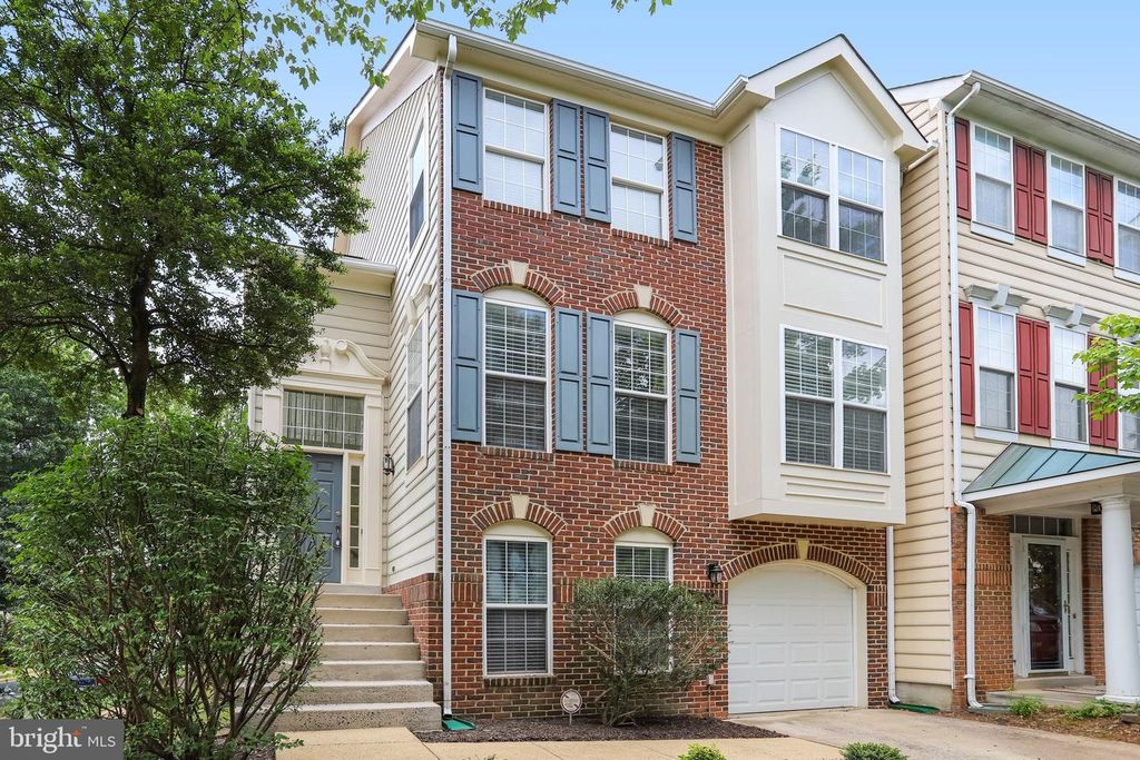 46764 MANCHESTER TER, Sterling, VA 20165