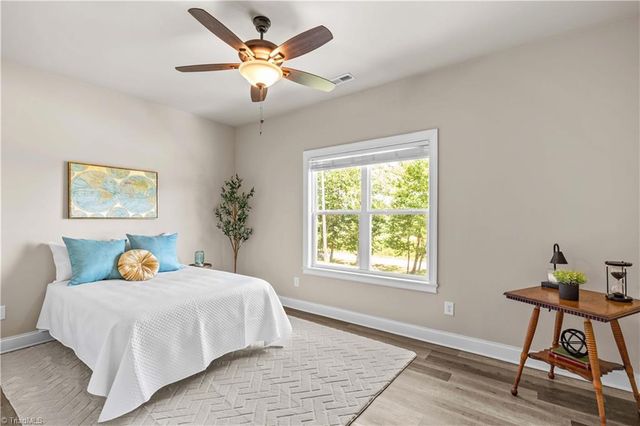 305 Absher Farm Loop, Statesville, NC 28625