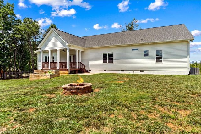 305 Absher Farm Loop, Statesville, NC 28625