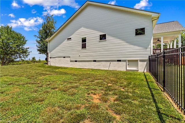 305 Absher Farm Loop, Statesville, NC 28625