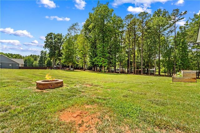 305 Absher Farm Loop, Statesville, NC 28625