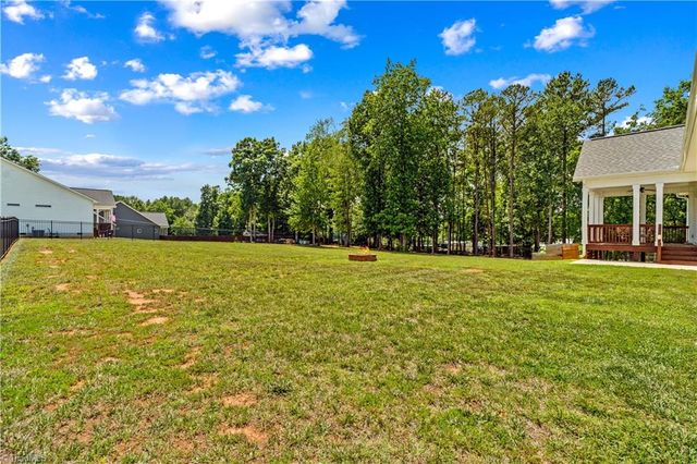 305 Absher Farm Loop, Statesville, NC 28625