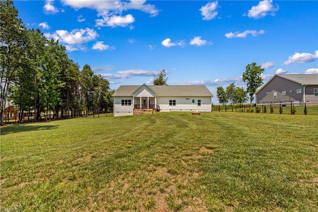 305 Absher Farm Loop, Statesville, NC 28625