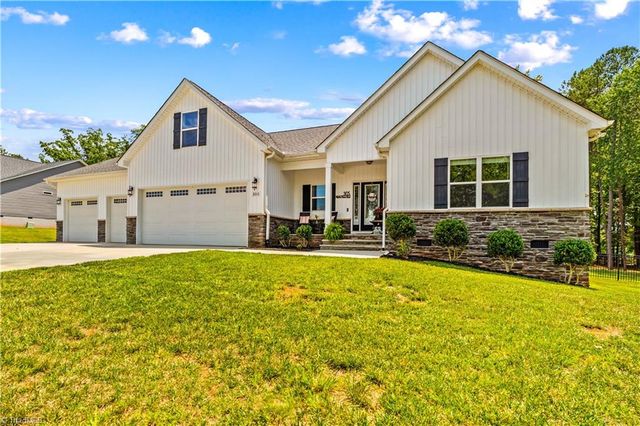 305 Absher Farm Loop, Statesville, NC 28625