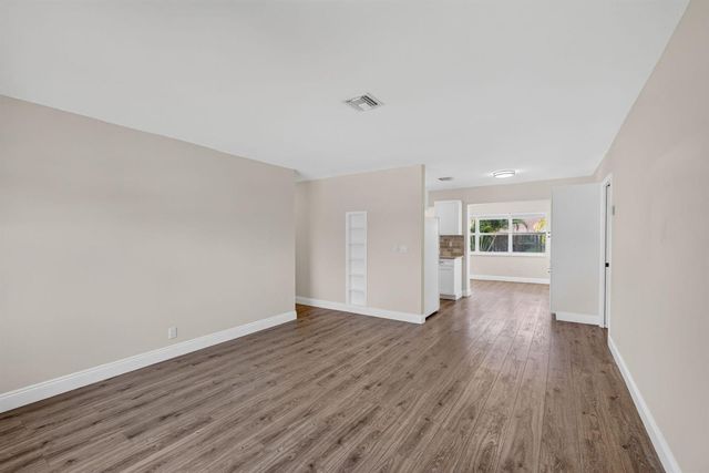 1333 W 31st Street, Riviera Beach, FL 33404