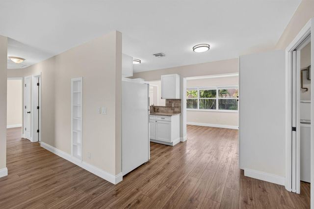 1333 W 31st Street, Riviera Beach, FL 33404