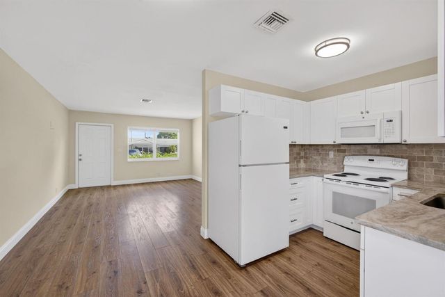 1333 W 31st Street, Riviera Beach, FL 33404