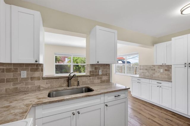 1333 W 31st Street, Riviera Beach, FL 33404