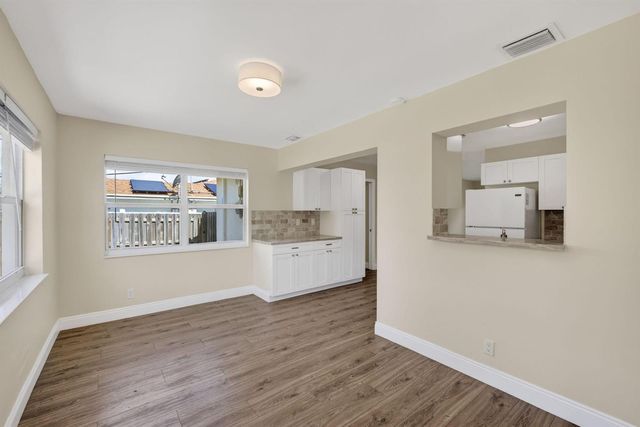 1333 W 31st Street, Riviera Beach, FL 33404