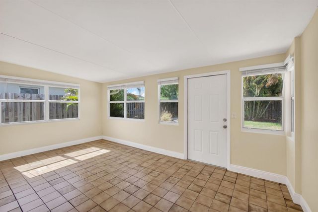 1333 W 31st Street, Riviera Beach, FL 33404