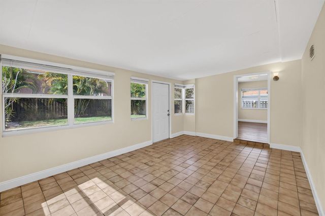 1333 W 31st Street, Riviera Beach, FL 33404