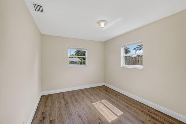 1333 W 31st Street, Riviera Beach, FL 33404