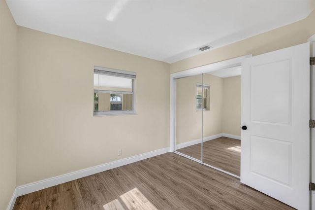1333 W 31st Street, Riviera Beach, FL 33404