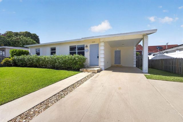 1333 W 31st Street, Riviera Beach, FL 33404