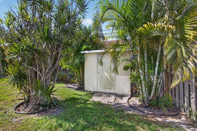 1333 W 31st Street, Riviera Beach, FL 33404