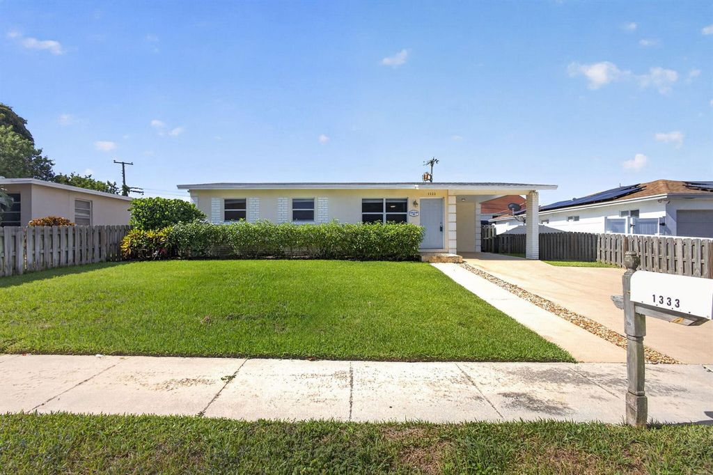 1333 W 31st Street, Riviera Beach, FL 33404