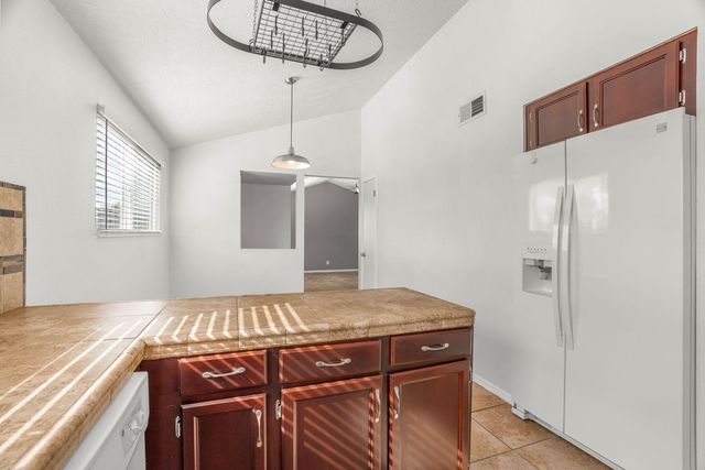 527 Brazos Drive SE, Rio Rancho, NM 87124