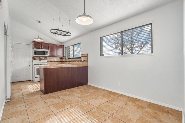 527 Brazos Drive SE, Rio Rancho, NM 87124