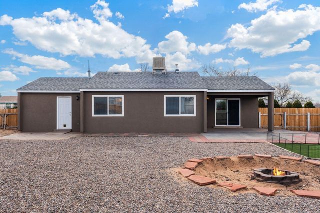 527 Brazos Drive SE, Rio Rancho, NM 87124