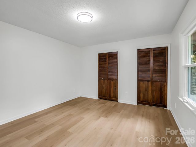 11 Deer Run Drive, Asheville, NC 28803