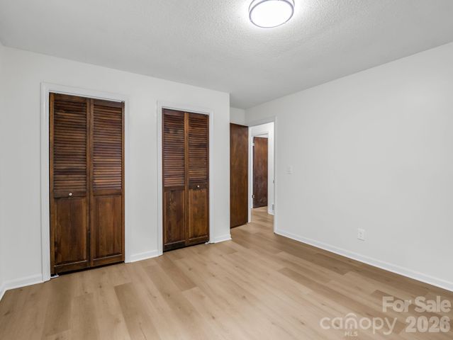 11 Deer Run Drive, Asheville, NC 28803