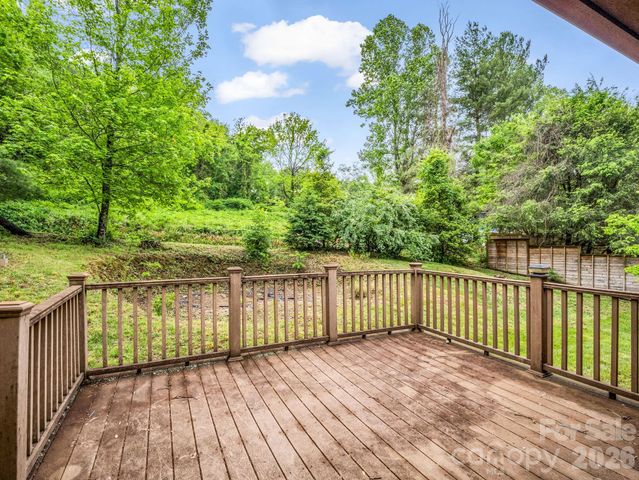 11 Deer Run Drive, Asheville, NC 28803