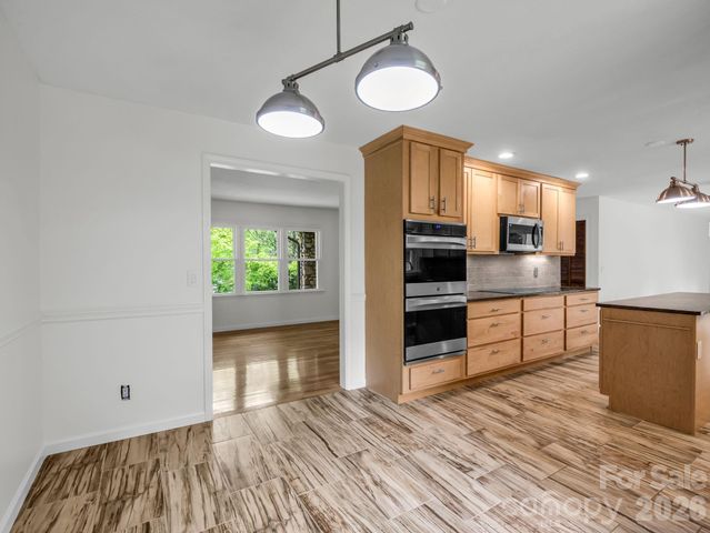 11 Deer Run Drive, Asheville, NC 28803