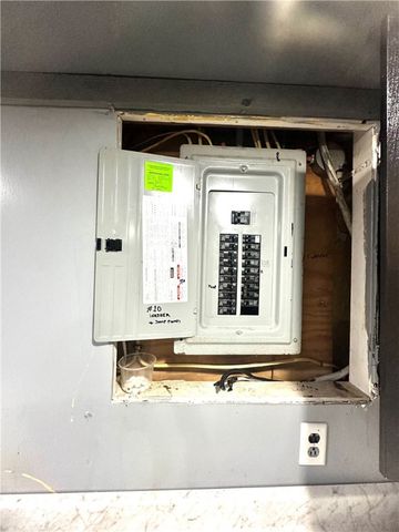 572 Alberts Dr, Monessen, PA 15062