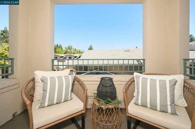 1860 Tice Creek Dr 1228, Walnut Creek, CA 94595