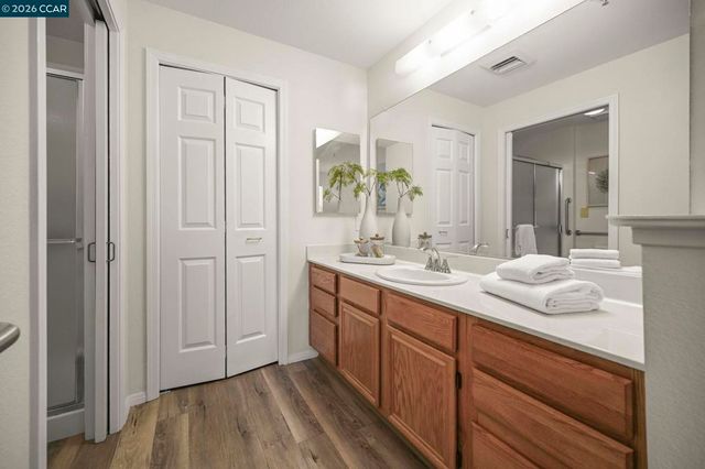 1860 Tice Creek Dr 1228, Walnut Creek, CA 94595