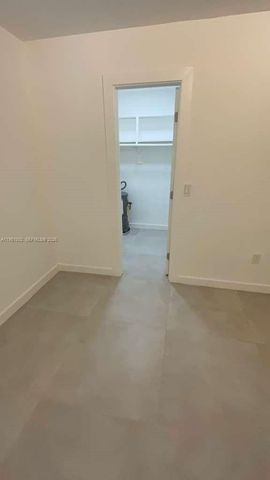 780 NE 122nd St 5, North Miami, FL 33161