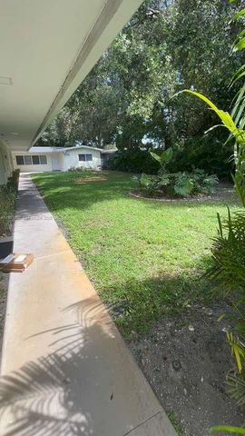 780 NE 122nd St 5, North Miami, FL 33161