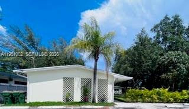 780 NE 122nd St 5, North Miami, FL 33161