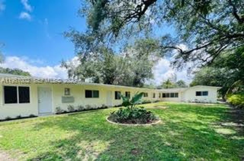 780 NE 122nd St 5, North Miami, FL 33161