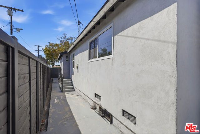 3050 Chesapeake Avenue, Los Angeles, CA 90016