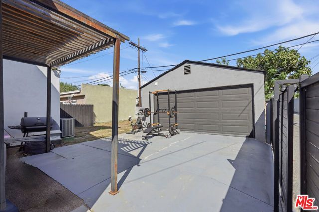 3050 Chesapeake Avenue, Los Angeles, CA 90016