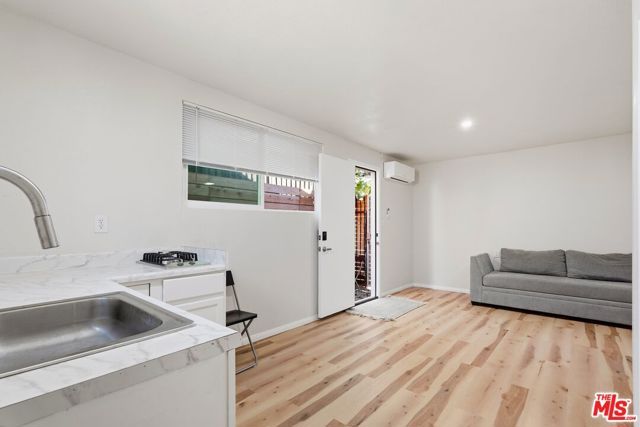 3050 Chesapeake Avenue, Los Angeles, CA 90016