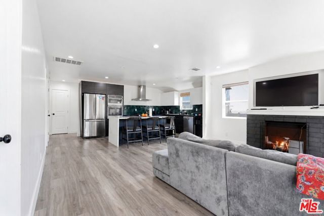 3050 Chesapeake Avenue, Los Angeles, CA 90016