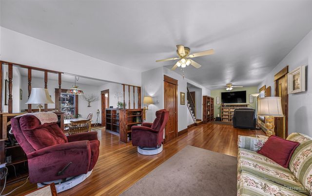 2715 Cedarwood Avenue, Bellingham, WA 98225