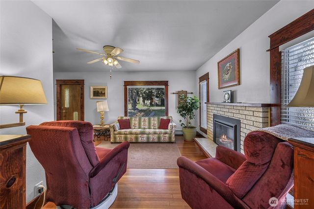 2715 Cedarwood Avenue, Bellingham, WA 98225