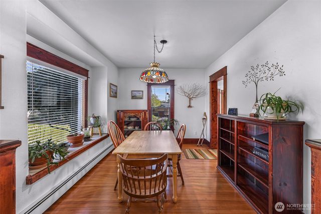 2715 Cedarwood Avenue, Bellingham, WA 98225