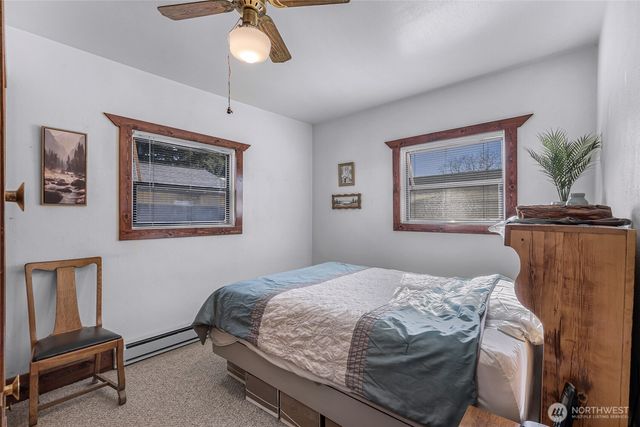 2715 Cedarwood Avenue, Bellingham, WA 98225