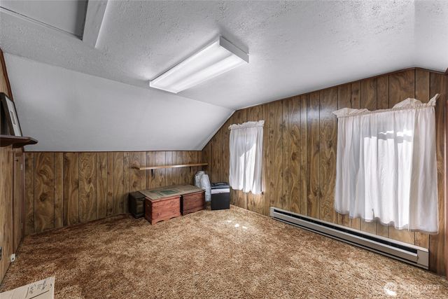 2715 Cedarwood Avenue, Bellingham, WA 98225