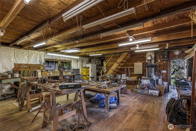 2715 Cedarwood Avenue, Bellingham, WA 98225