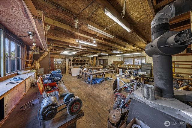 2715 Cedarwood Avenue, Bellingham, WA 98225