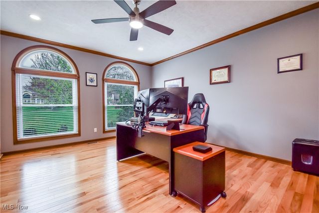 489 Leverett Lane, Highland Heights, OH 44143