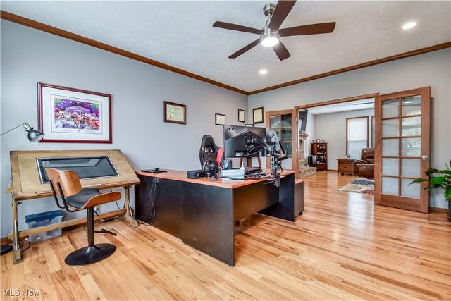 489 Leverett Lane, Highland Heights, OH 44143