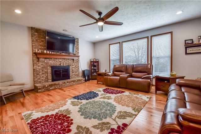 489 Leverett Lane, Highland Heights, OH 44143