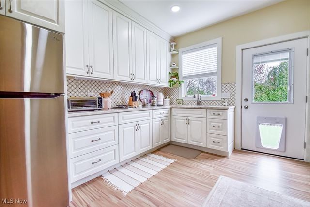 489 Leverett Lane, Highland Heights, OH 44143